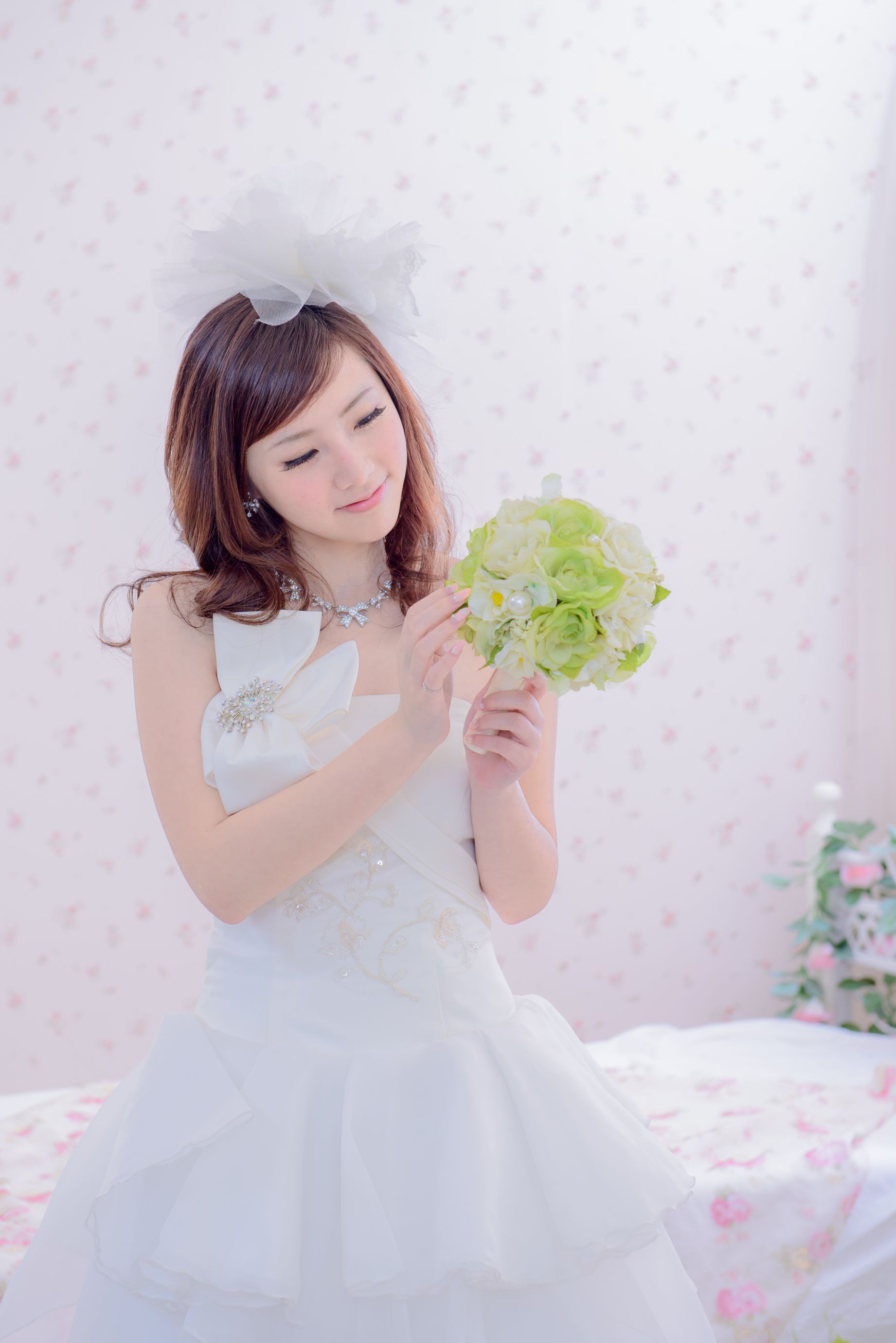 [婚纱美女] 陈思颖 - 蓝白婚纱影集套图[70](第56页)