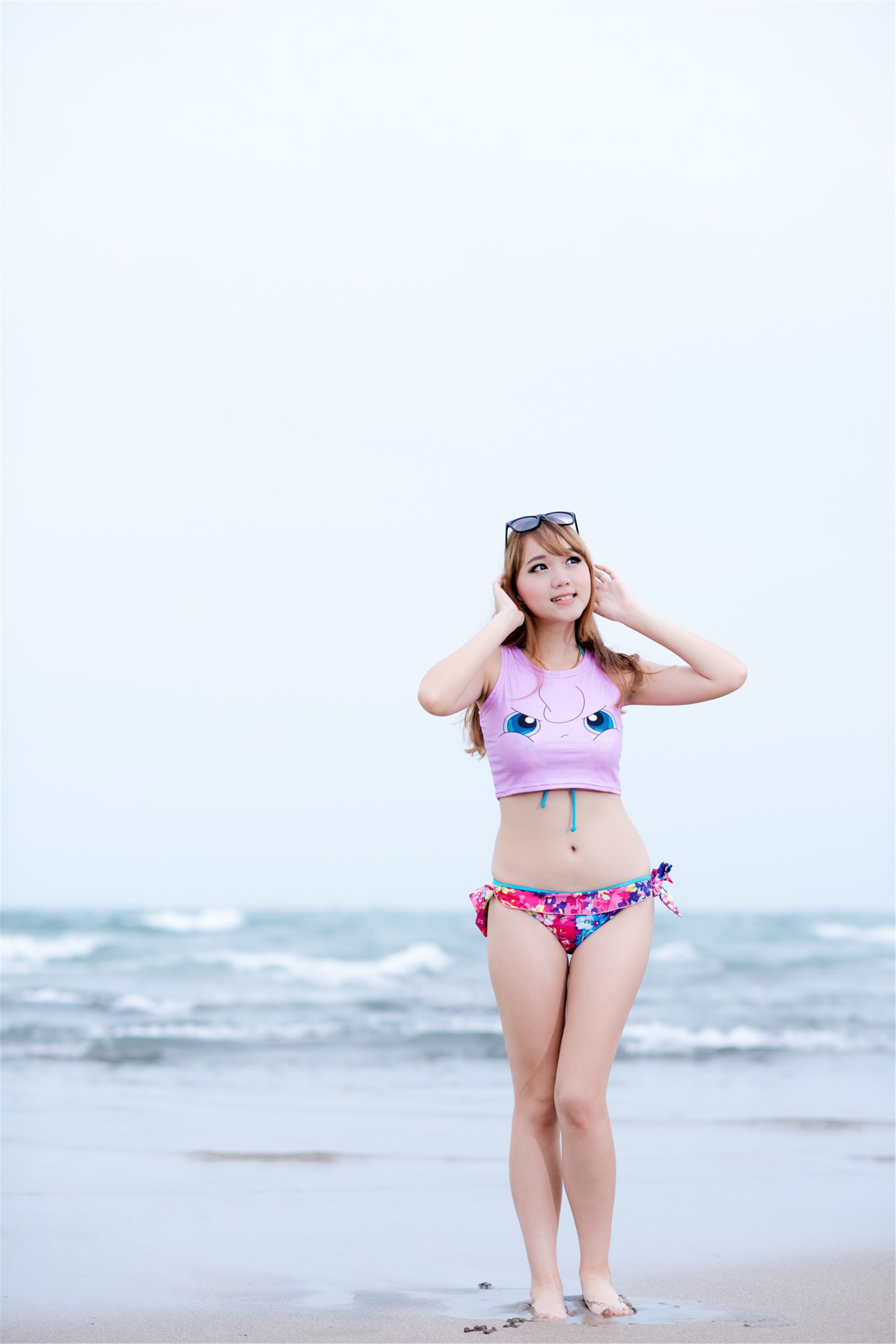 [台湾美女] 丰满女郎黄镫娴 - 邻家女孩写真套图[48](第34页)