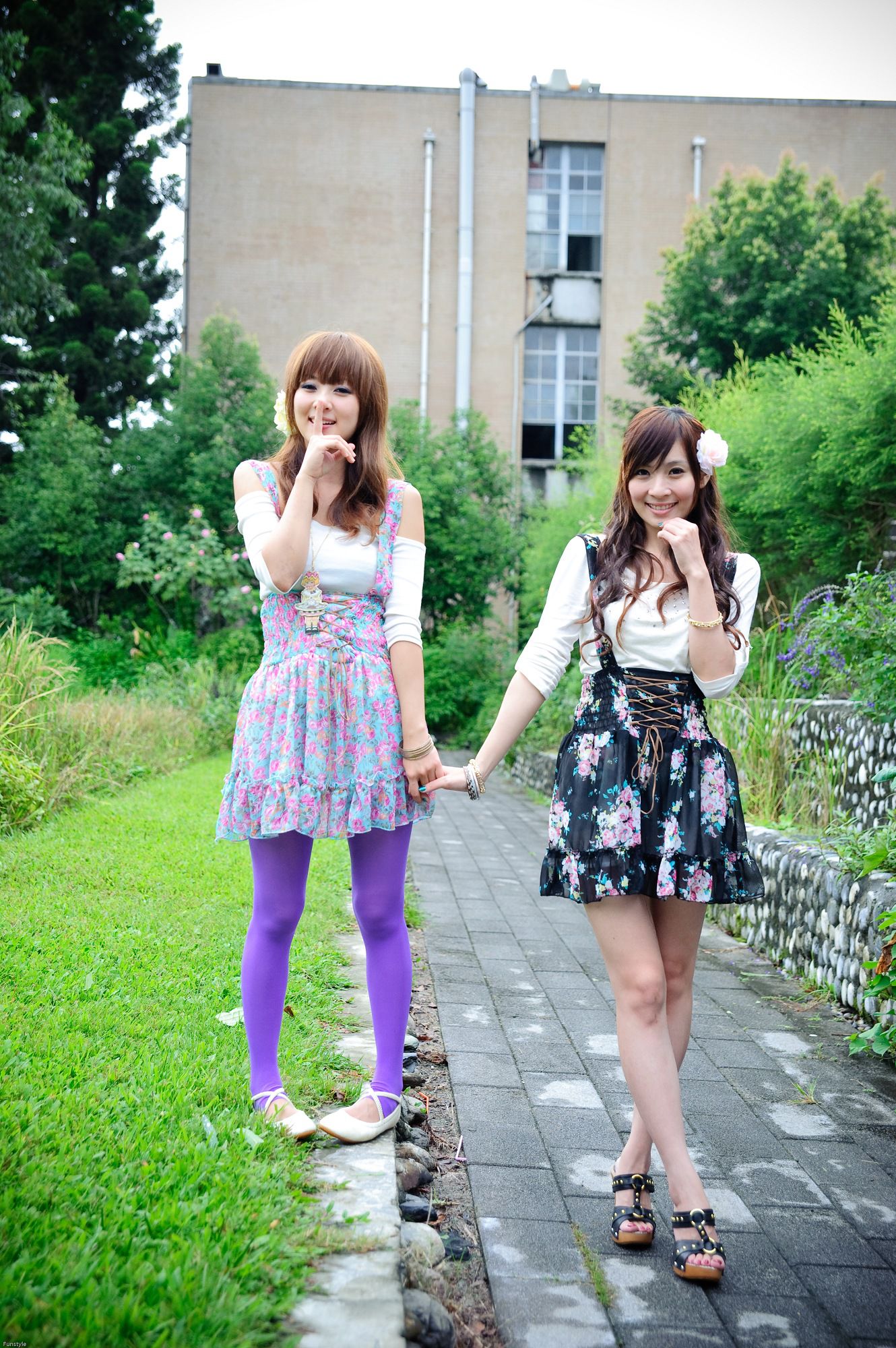 果子MM](张凯洁) Mikako&Minako 台大写真第一套[97](第54页)
