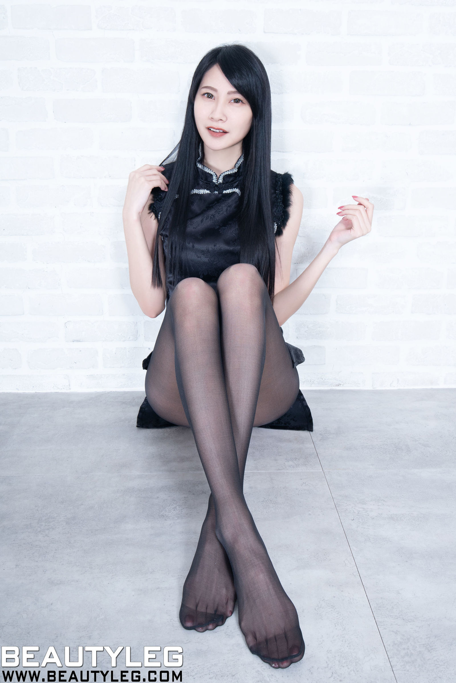 [Beautyleg] No.1781 腿模Jing - 4套高跟套裙美腿写真[67](第60页)