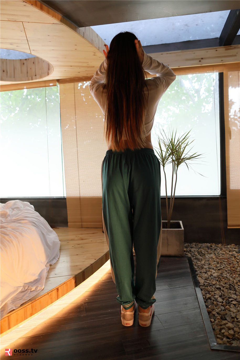 ROSI写真 小清新美女透视装酥胸诱惑写真集(第17页)