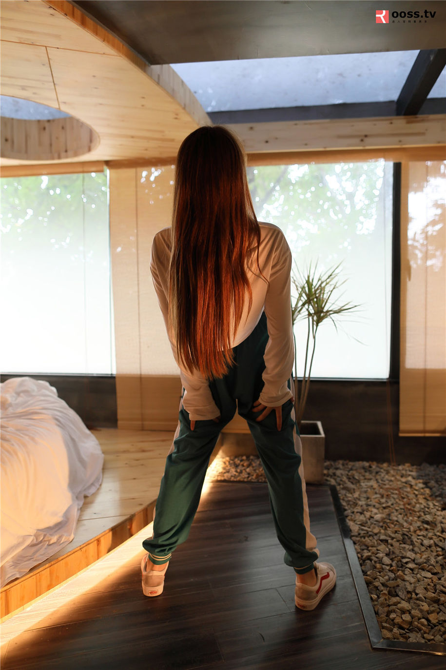 ROSI写真 小清新美女透视装酥胸诱惑写真集(第35页)
