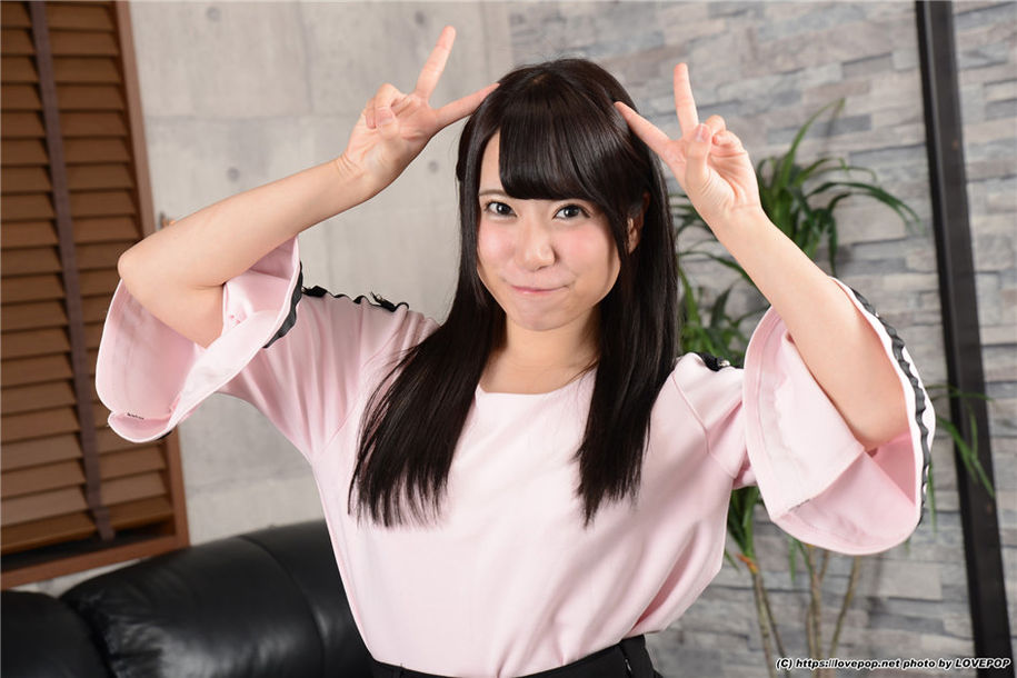 清纯美女初美りん超短裙私房制服性感诱惑图(第11页)
