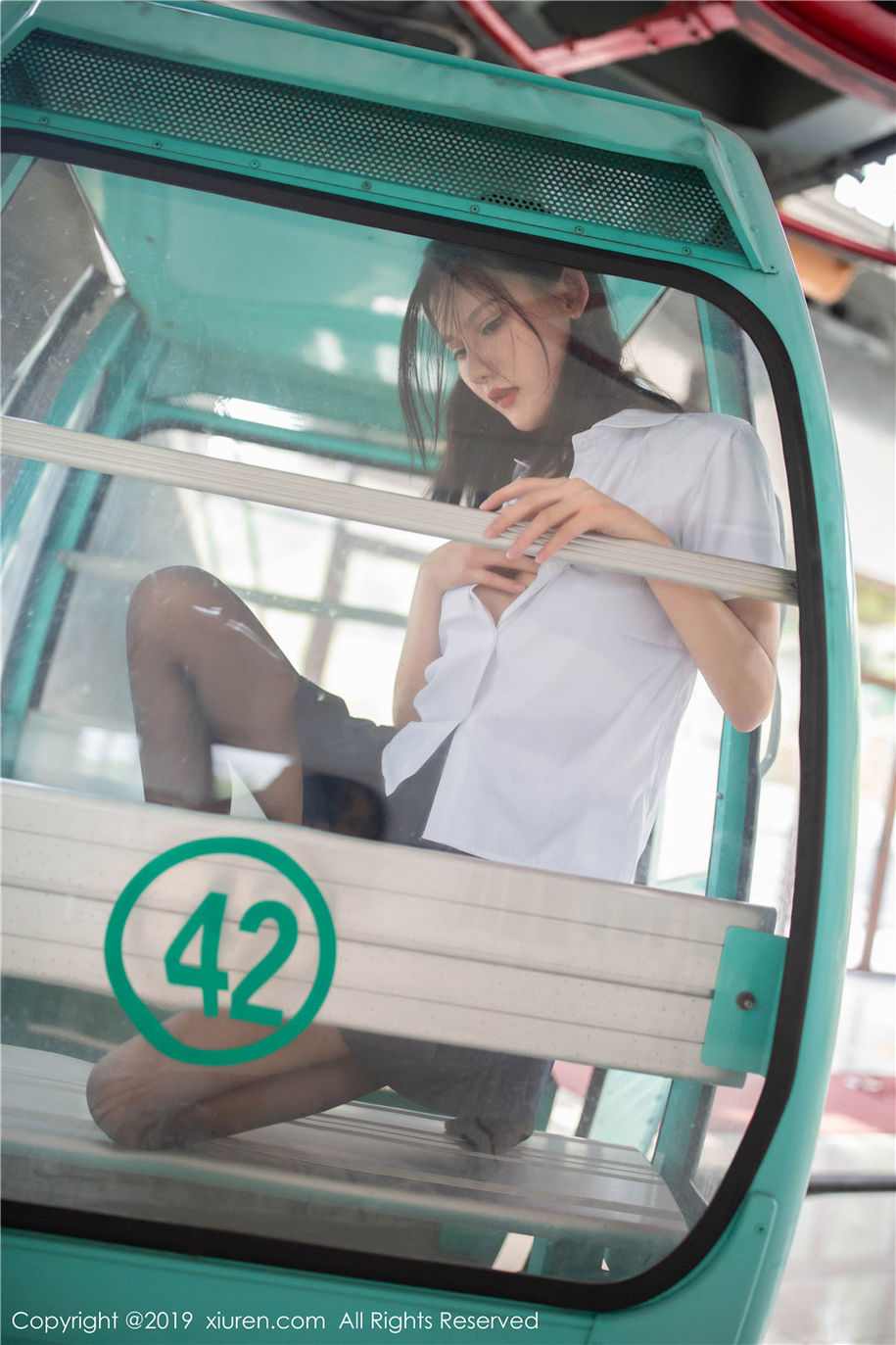 气质美女阿朱制服丝袜酥胸诱惑写真(第61页)