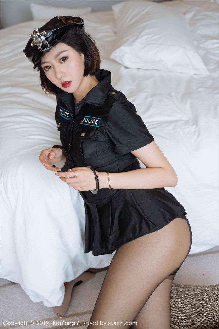 黑丝少妇艺轩情趣制服美腿诱惑写真集(第34页)