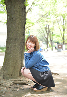 养眼美女綾瀬ひなの性感尤物户外写真图片