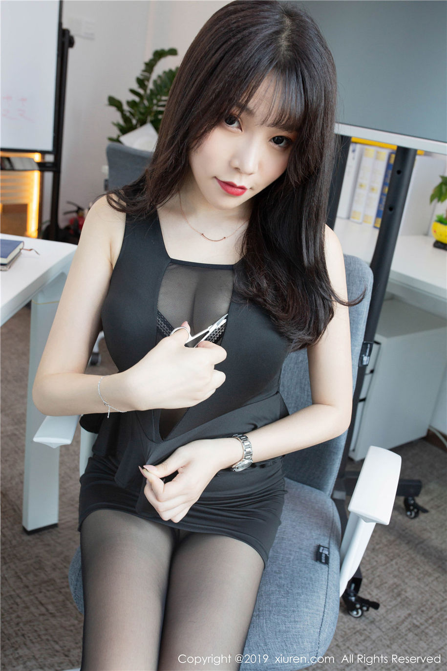 妖艳秘书制服黑丝高跟鞋诱惑写真(第26页)