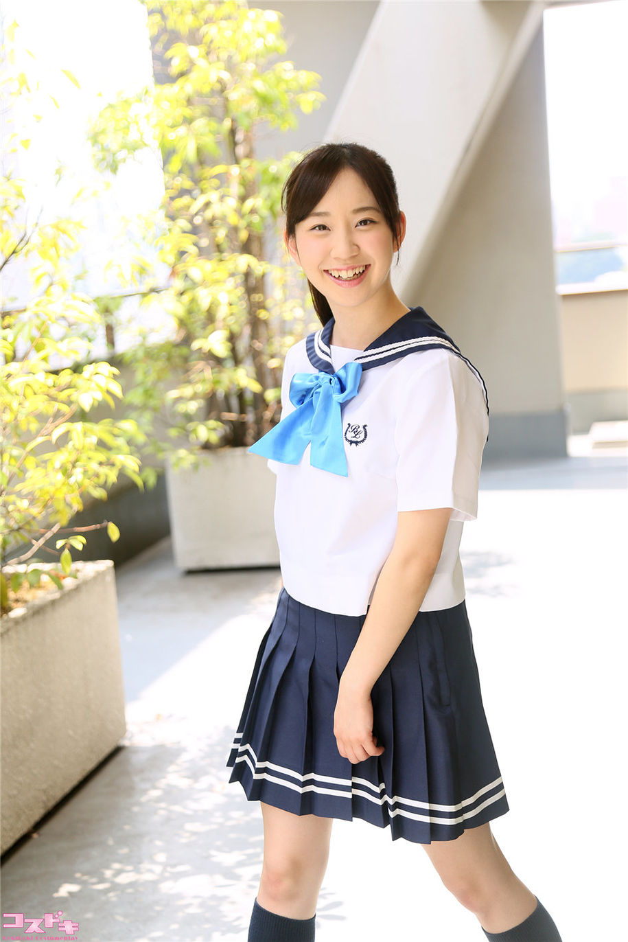 长发美女葉山夏恋性感美腿诱惑制服私拍照(第17页)