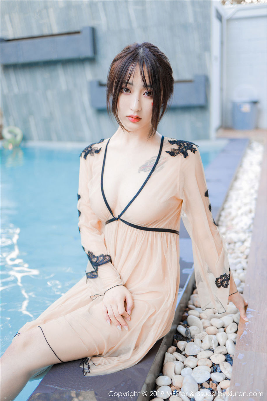 气质美女Betty林子欣美乳长腿湿身诱惑写真(第39页)