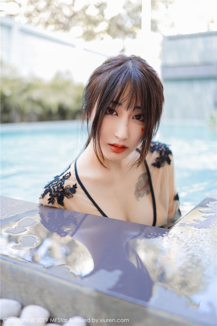 气质美女Betty林子欣美乳长腿湿身诱惑写真(第59页)
