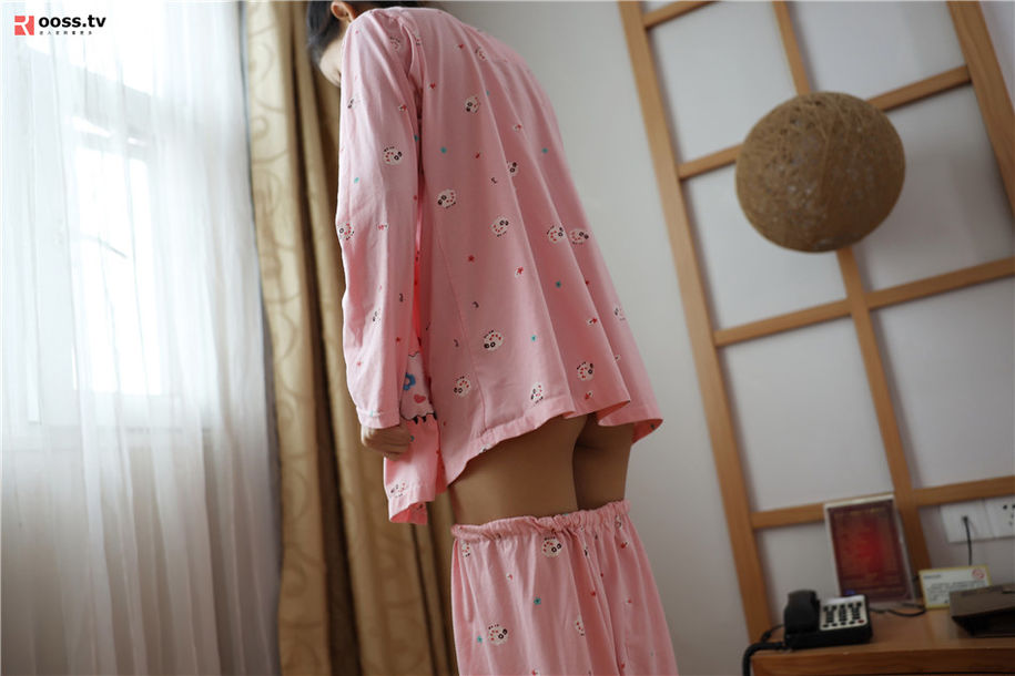 ROSI写真 骨感萝莉酥胸诱惑写真(第37页)