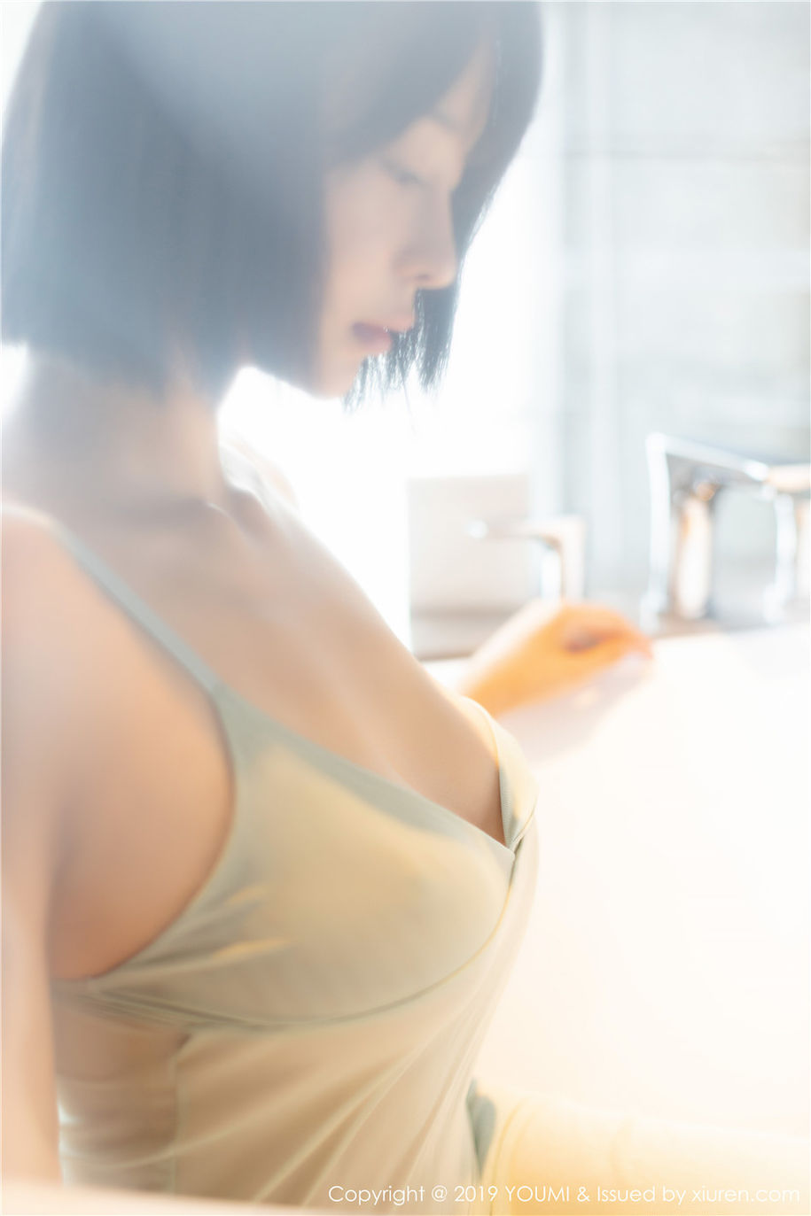 吊带美女蓝夏Akasha养眼酥胸浴室诱惑写真(第18页)