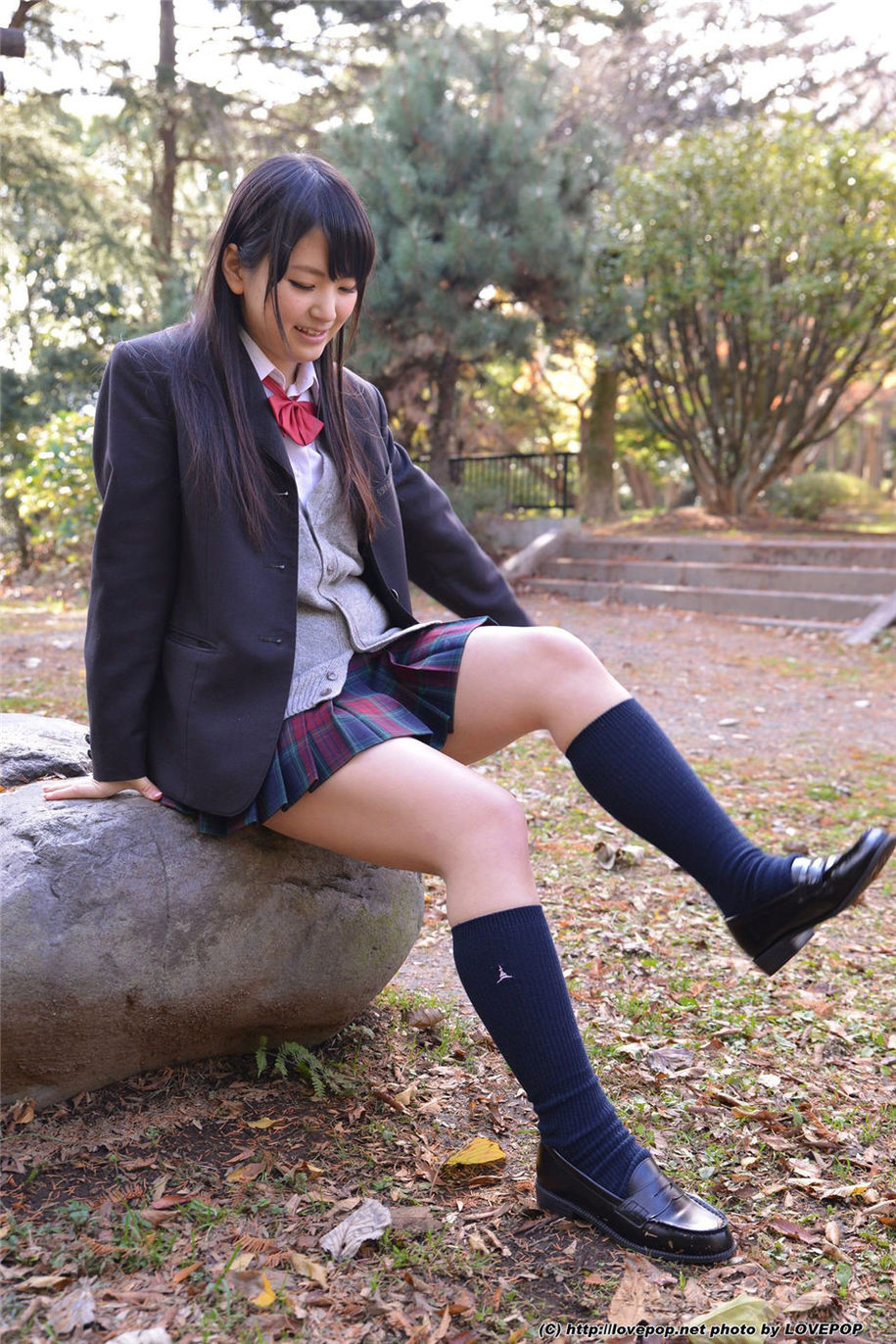 木村つな长发美女制服户外诱惑私拍写真(第12页)
