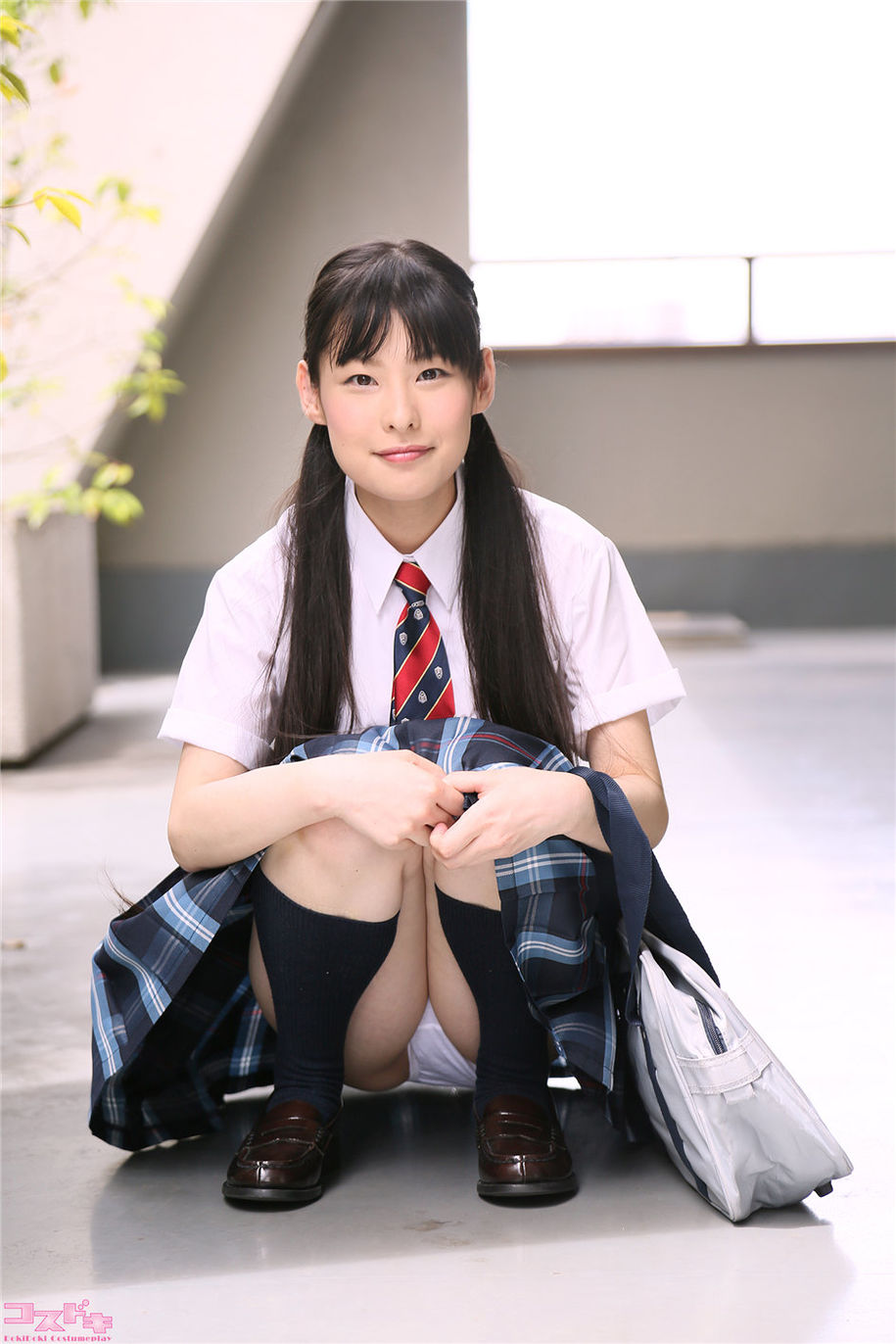 长发美女合田柚奈可爱性感制服私拍图片(第16页)