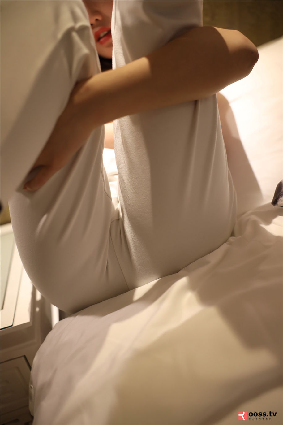 ROSI写真 丰满少妇极品美乳顶级人体艺术写真(第60页)