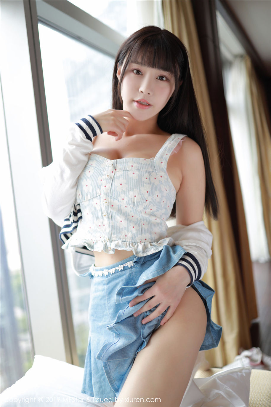 爆乳嫩模Flower朱可儿低胸装大尺度写真集(第34页)