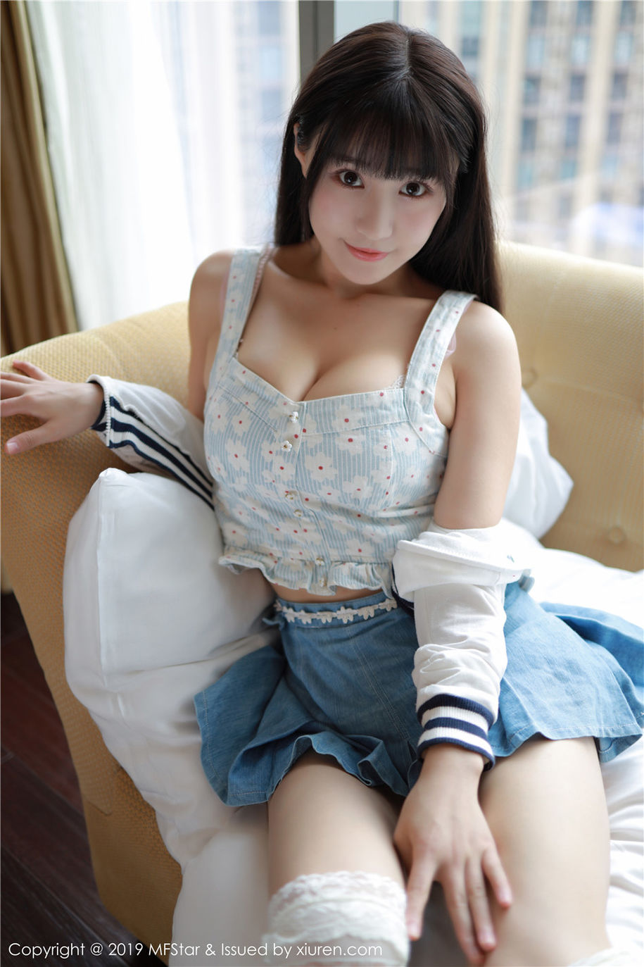 爆乳嫩模Flower朱可儿低胸装大尺度写真集(第49页)