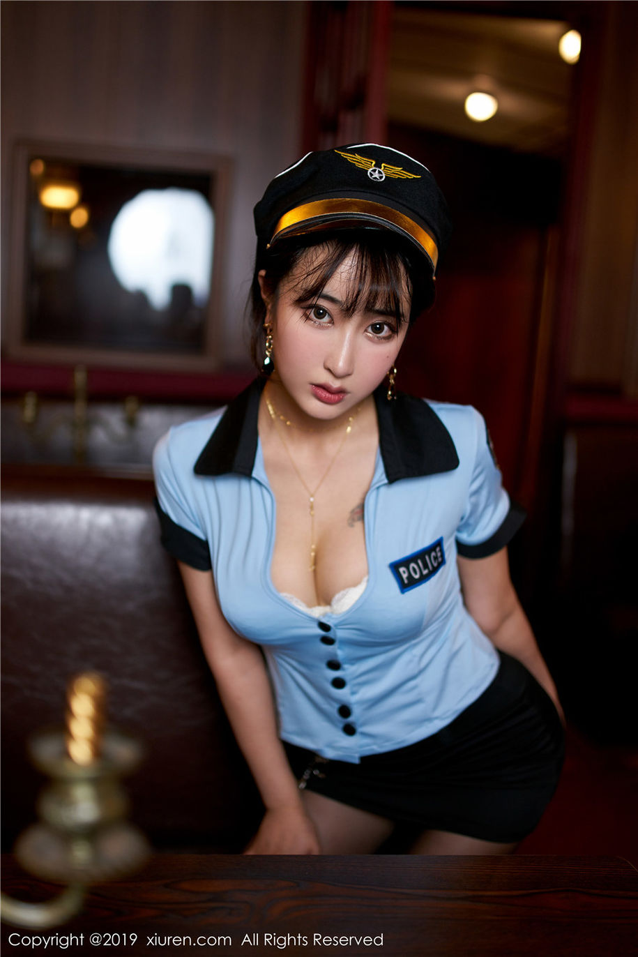 美乳嫩模Betty林子欣制服内衣大胆人体写真(第50页)