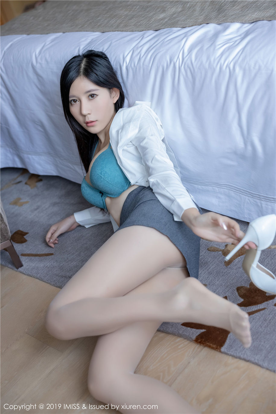 惊艳美女秘书nova李雅制服丝袜大胆写真(第35页)