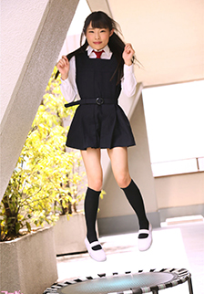 日本少女初芽里奈制服丝袜美腿写真高清