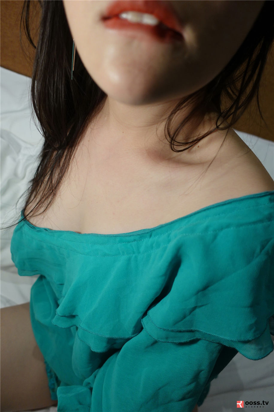 ROSI写真 清纯美女情趣睡衣诱惑床照(第48页)