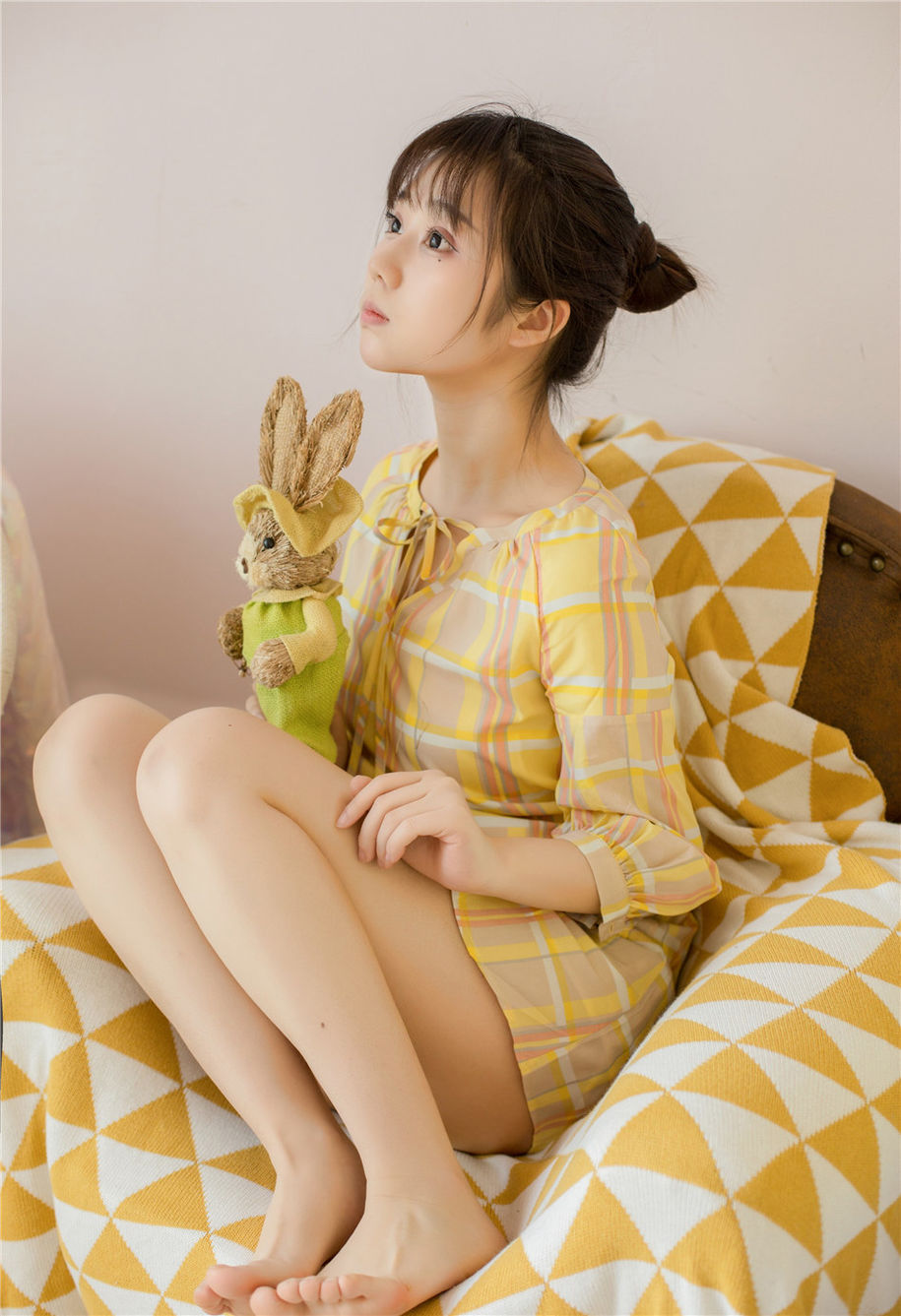 00后美女家居服美腿诱惑写真集(第30页)