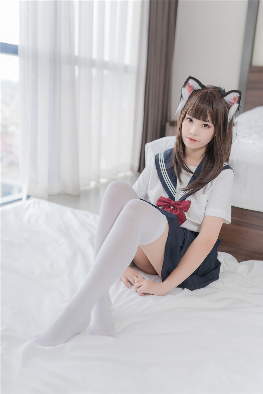 可爱美女jk制服白丝袜诱惑私房照(第27页)