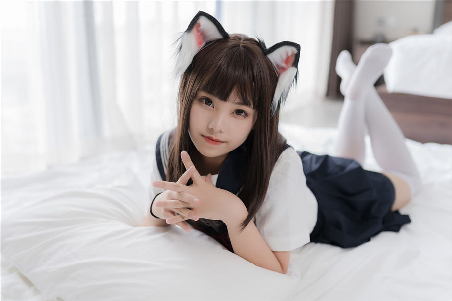 可爱美女jk制服白丝袜诱惑私房照(第35页)