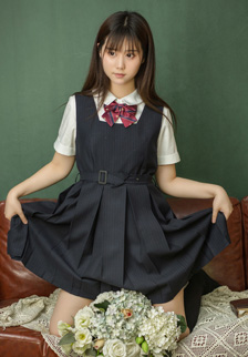 小清新美女学妹制服丝袜唯美写真集